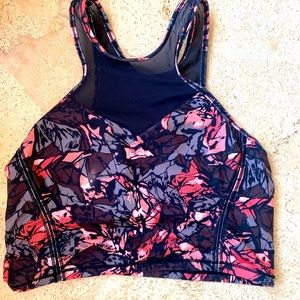Lululemon Get It Om Bra
Mini Paint Storm Espresso Multi / Black
Size 8